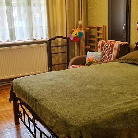Comfortable Apartment In Batumi Esterno foto