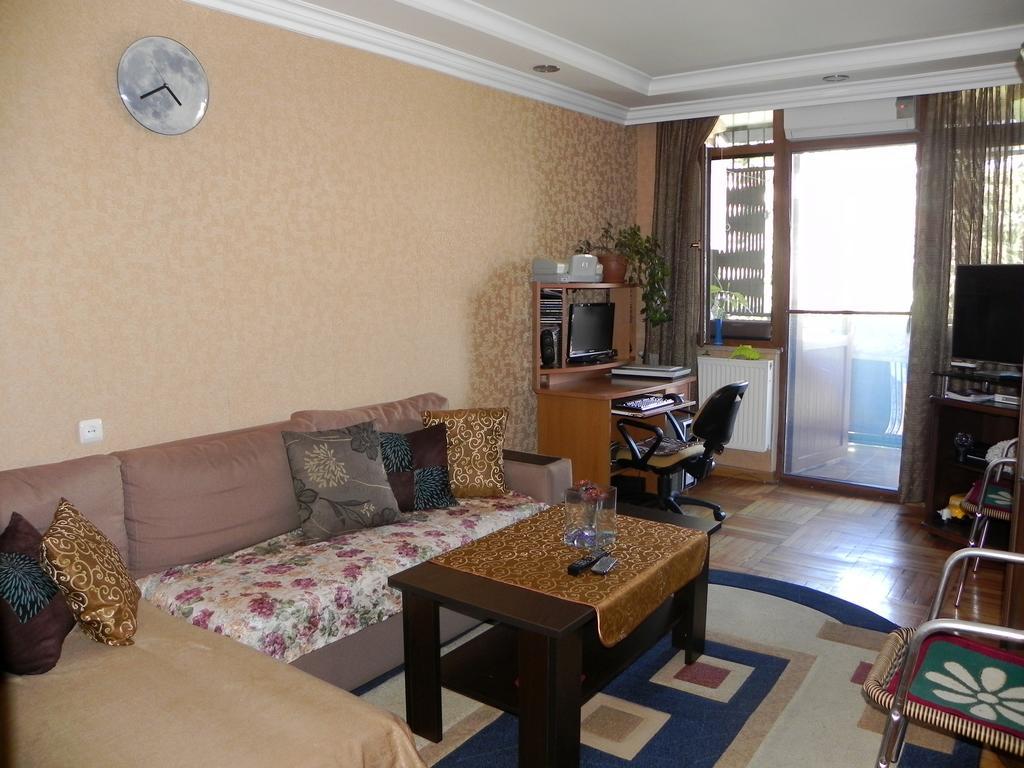 Comfortable Apartment In Batumi Esterno foto