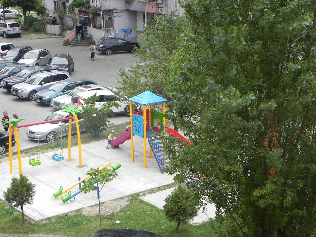 Comfortable Apartment In Batumi Esterno foto